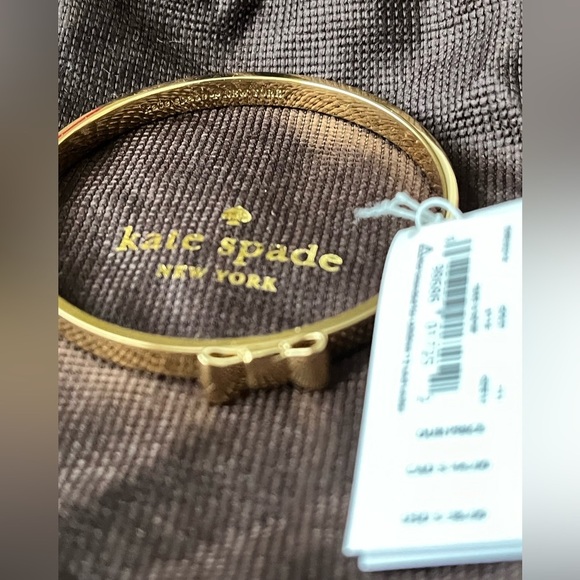 BRAND new Kate Spade bow bracelet with tags on! - Picture 4 of 8
